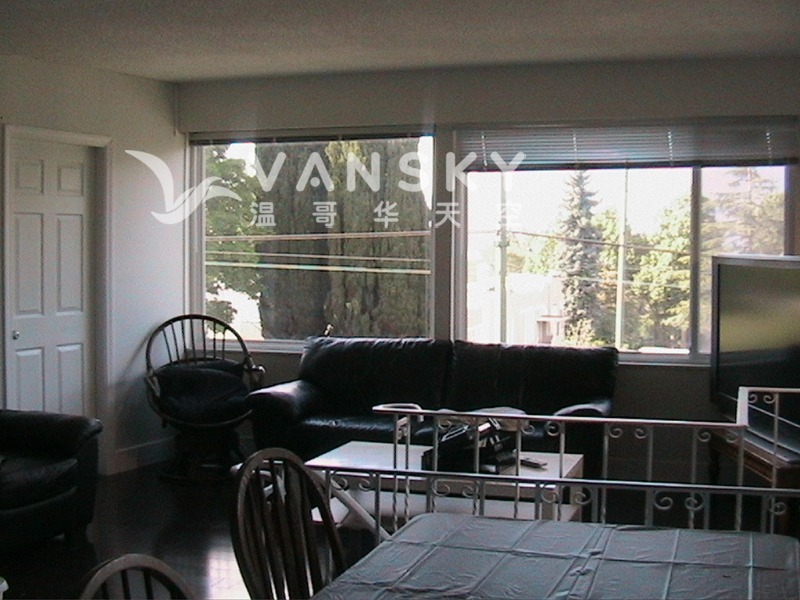 260216190013_4026 W10 W Ave -living room.jpg